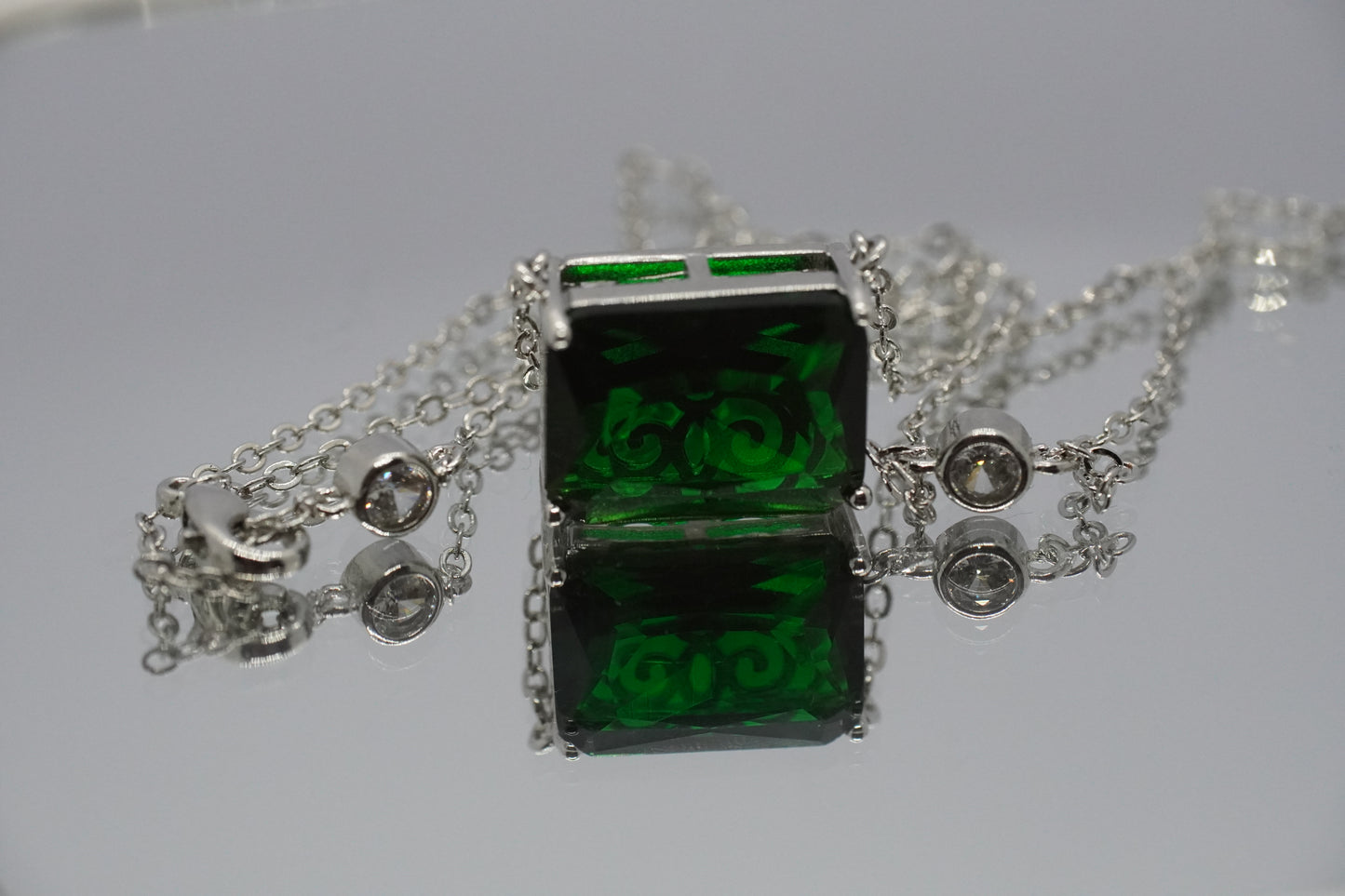 Collar de Piedra Esmeralda - Plata 925.